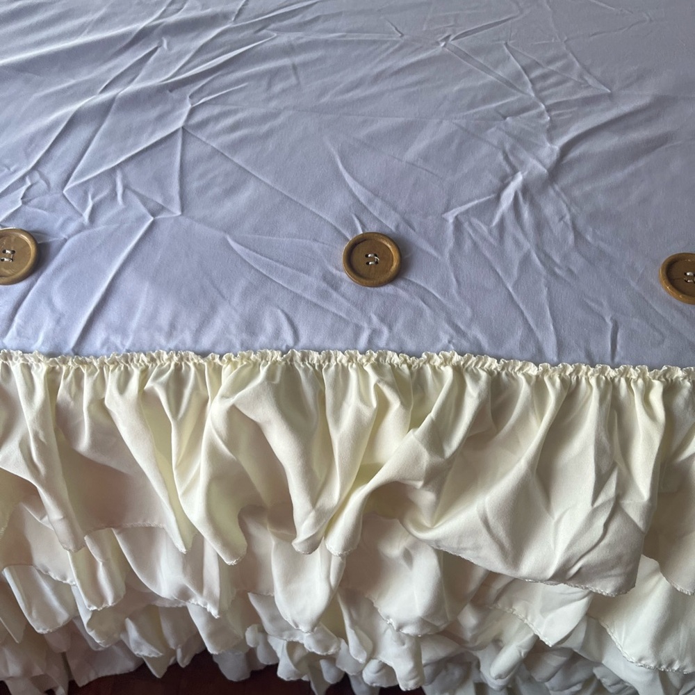 Ruffled white and yellow shower curtain - Picture 11 of 16